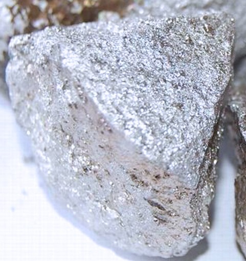河北新型硅铝钡钙